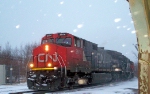 CN 2664 leads train 930